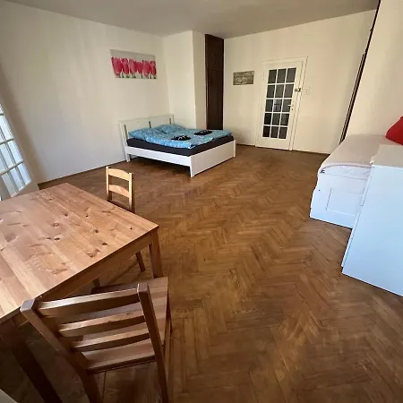 King-size Prague